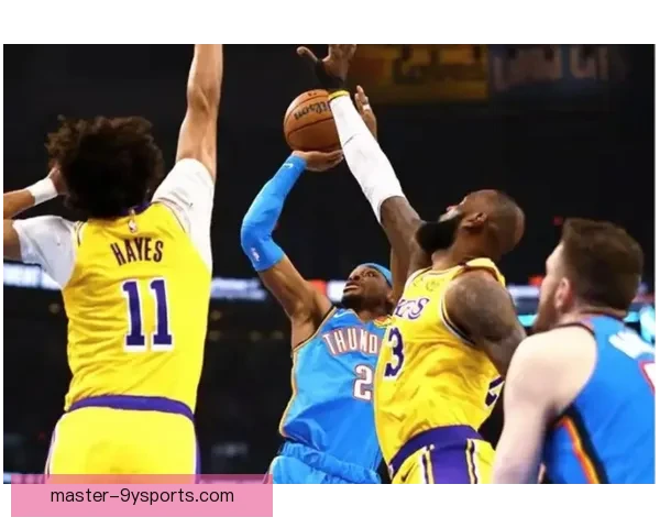 湖人迎关键连胜 詹姆斯率队冲击季后赛席位